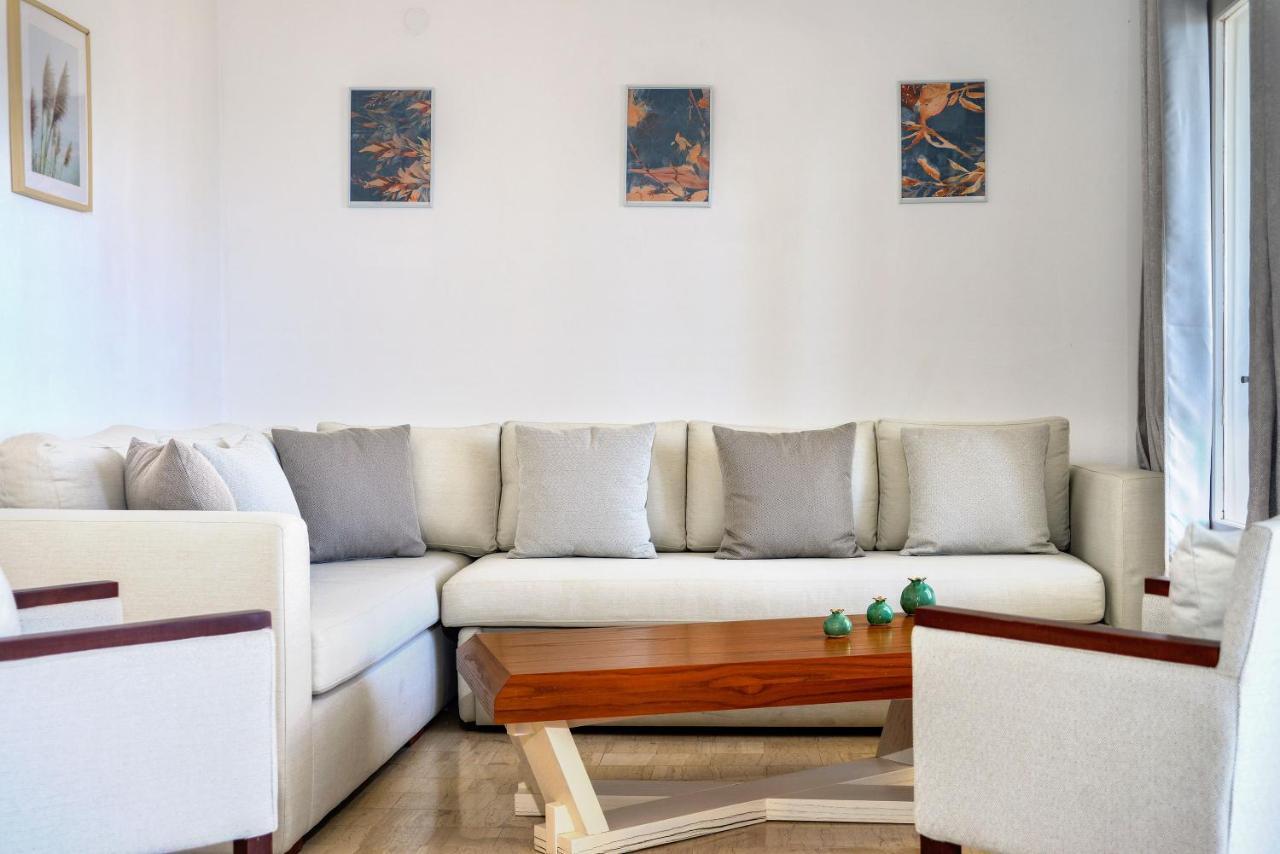 New! Paxoswhite Sea View Apartments & Studios! ガイオス エクステリア 写真